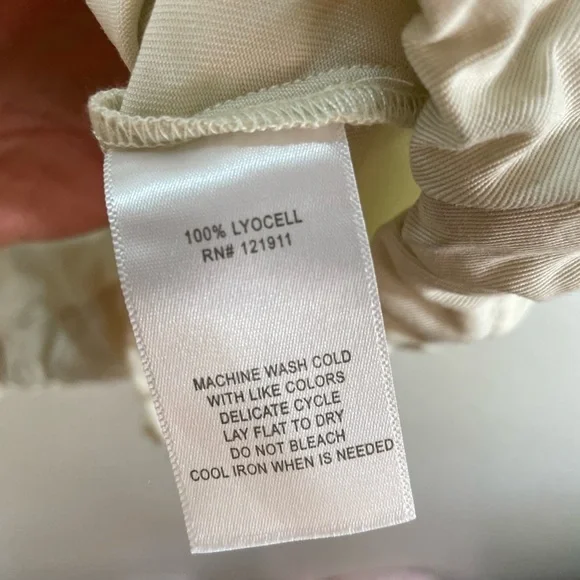 LNA Clothing 100% Tencel Ivory Button Down Short Sleeve Blouse Size M. - Picture 9 of 10